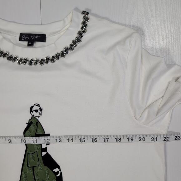 On 12th Women’s Graphic Embellished Tee XL White Beaded Neckline Street Style - Picture 6 of 11